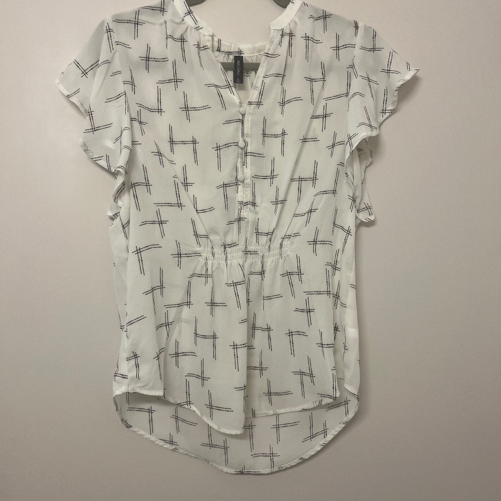 Black and white blouse/shirt